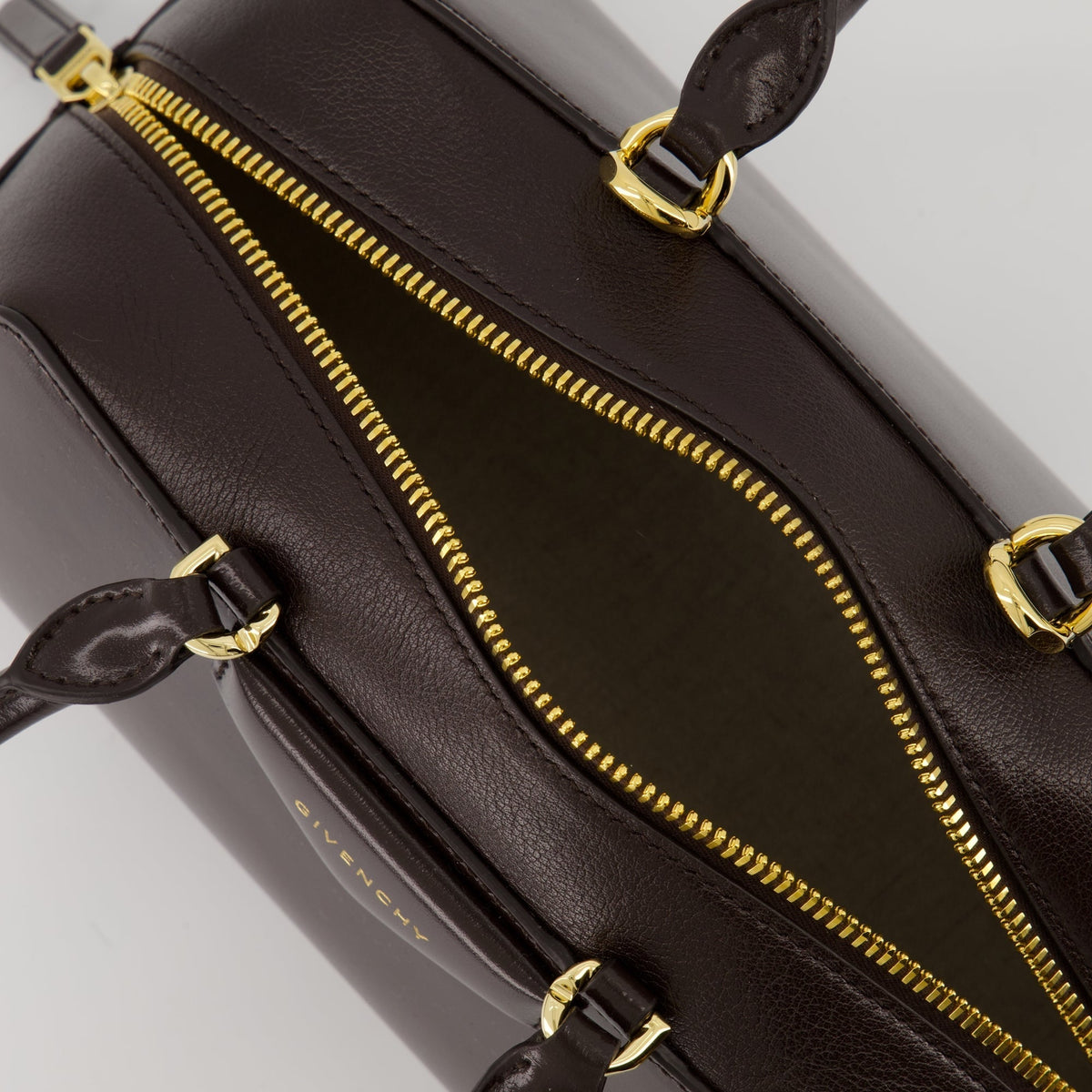 Small Antigona Cube East-West Bag