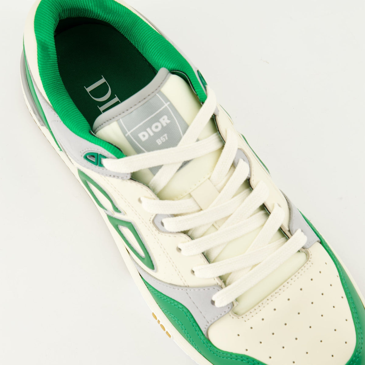 B57 Sneakers