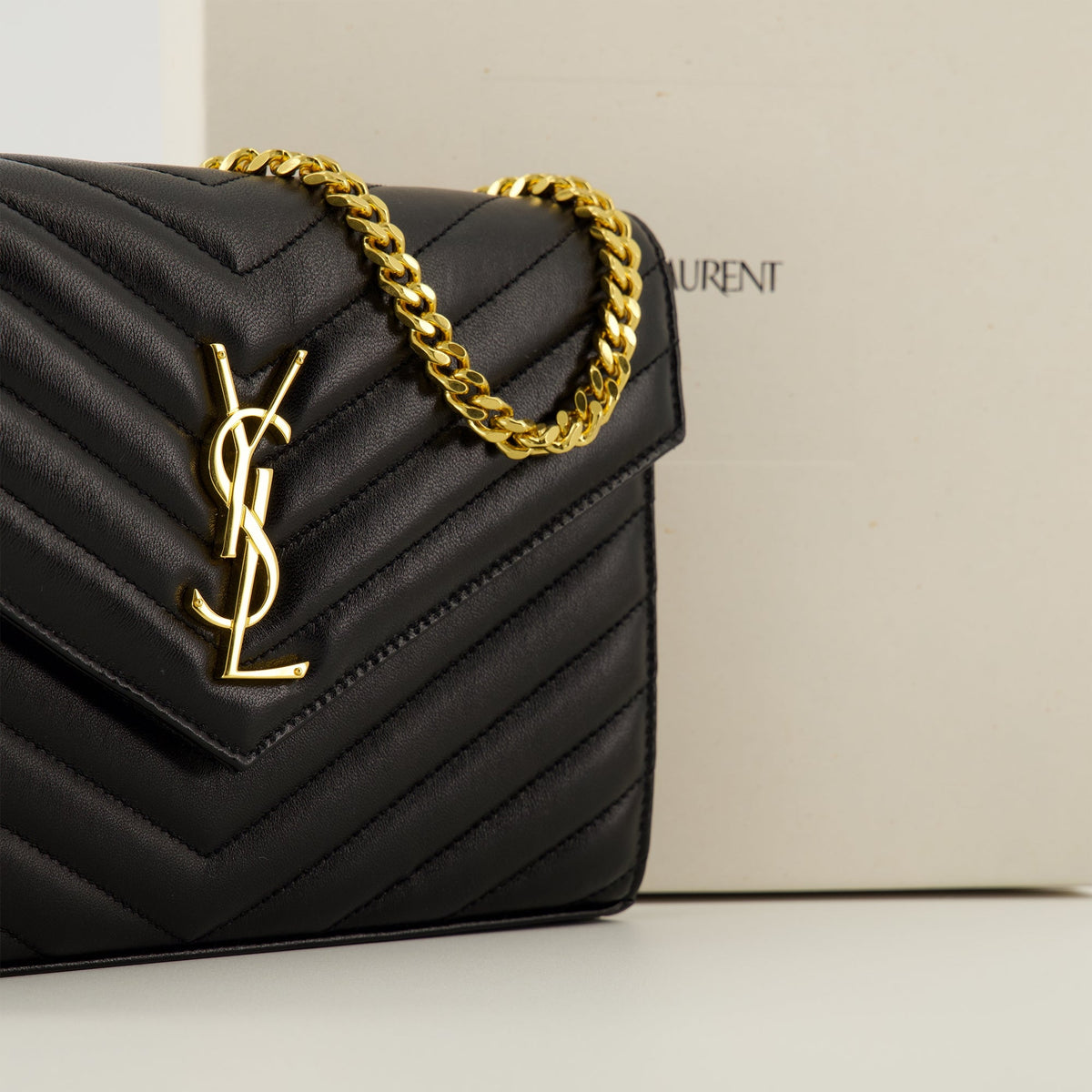Black Chain Cassandre Wallet
