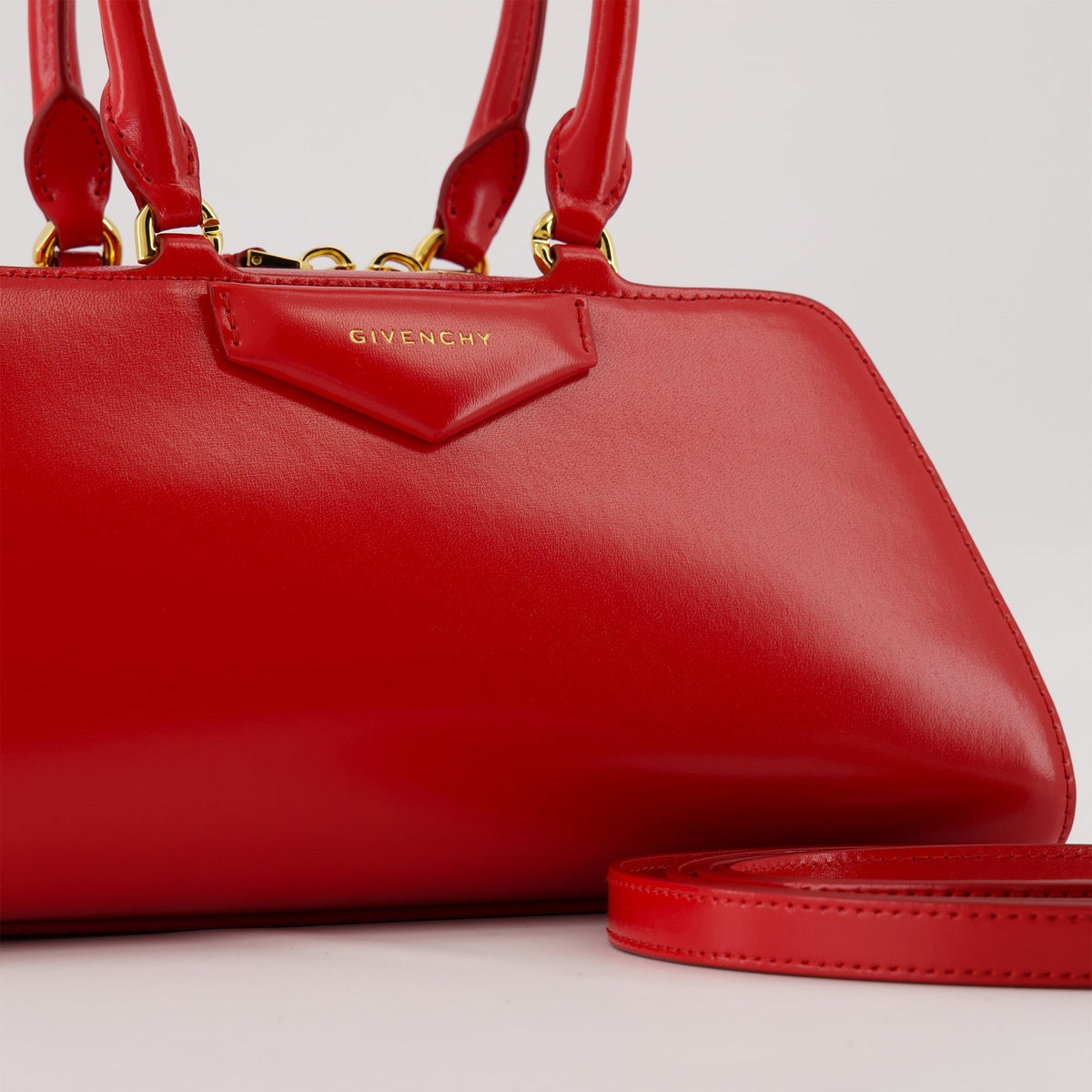 Small Antigona Cube East-West Bag
